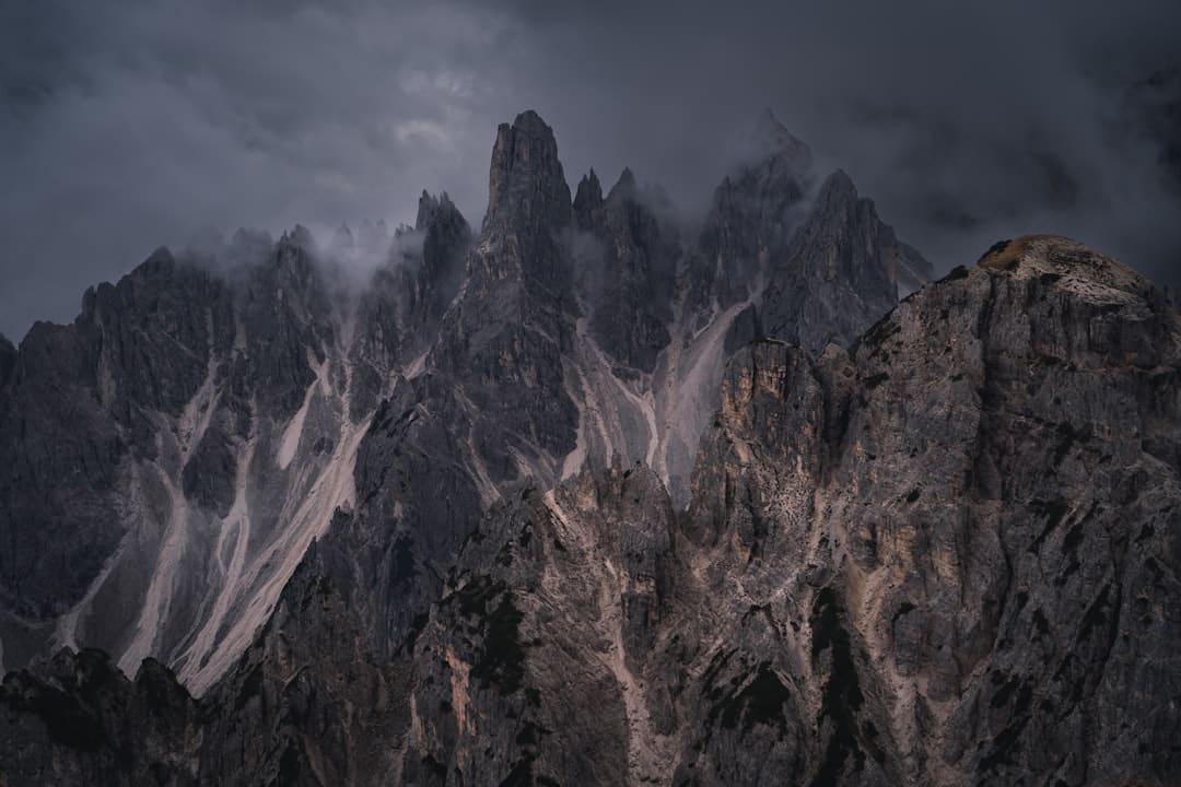 电影《有朵云像你》发布同名主题曲MV 陈昊宇温顺唱响云端爱意浪漫又治好